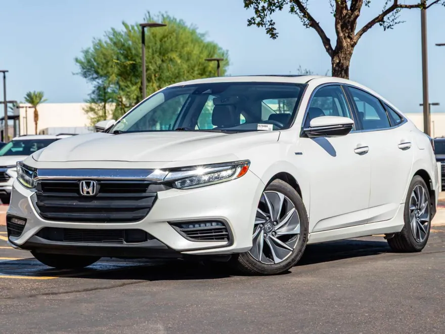 2019 Honda Insight Touring photo 1