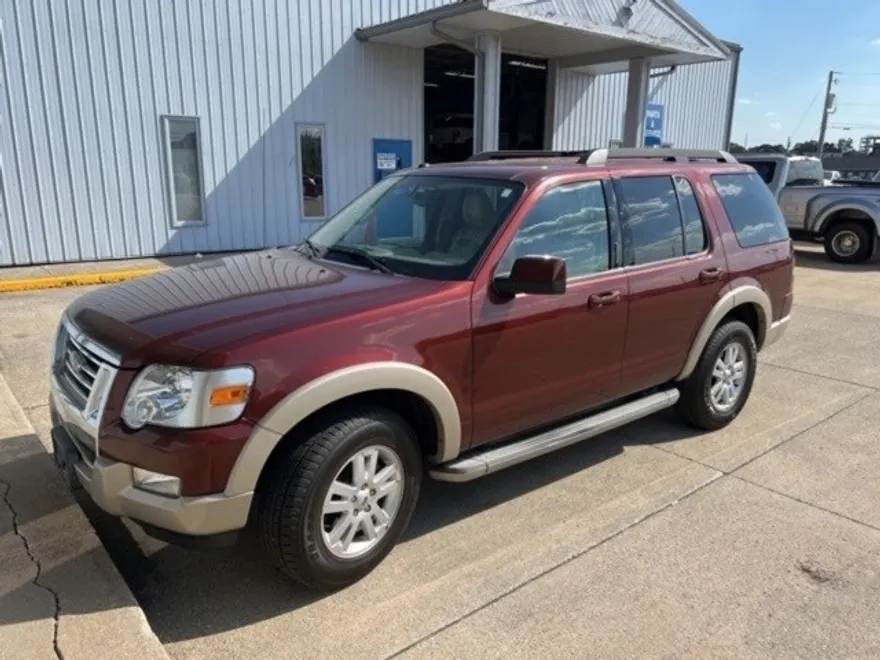 2010 Ford Explorer Eddie Bauer photo 1