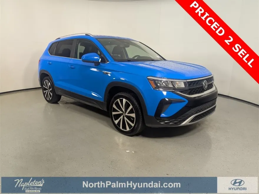 2023 Volkswagen Taos SE photo 1