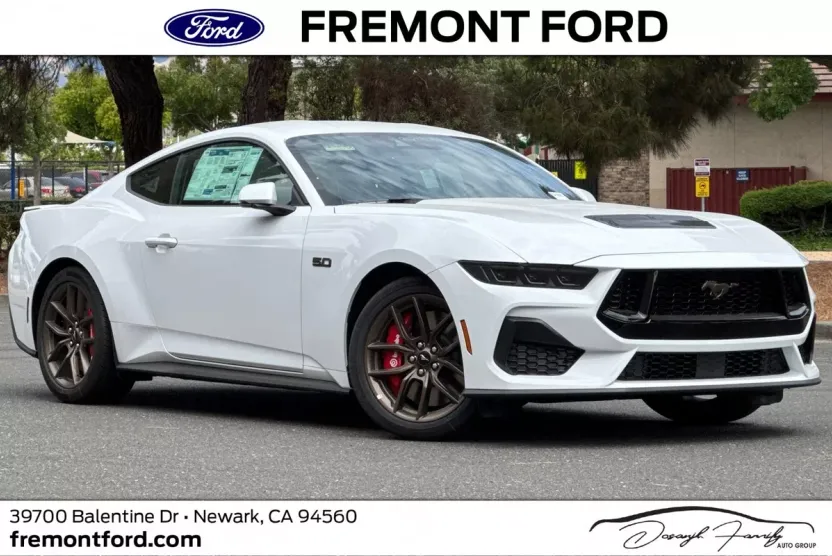 2025 Ford Mustang GT Premium photo 1