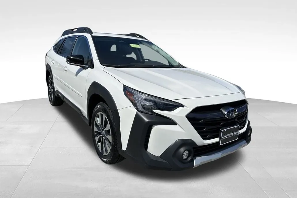 2023 Subaru Outback Limited photo 1