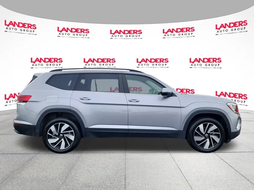 2024 Volkswagen Atlas SE Technology photo 1