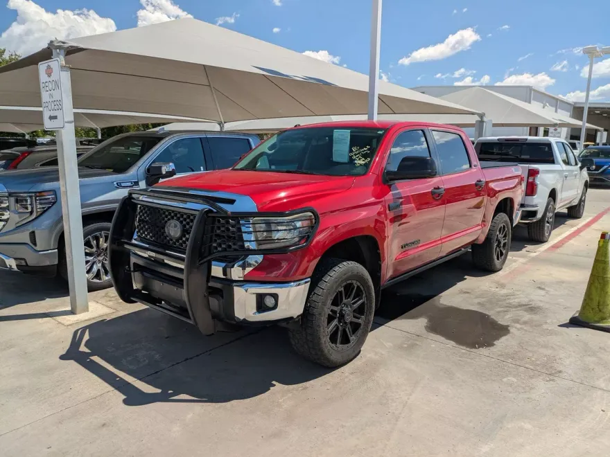 2018 Toyota Tundra SR5 photo 1