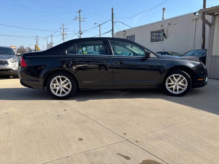 2012 Ford Fusion SEL photo 1