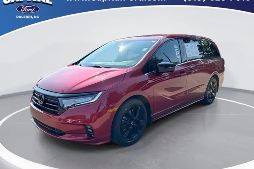 2023 Honda Odyssey Sport photo 1
