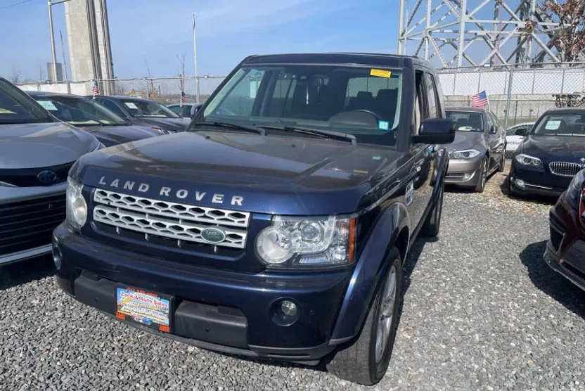 2013 Land Rover LR4 HSE LUX photo 1