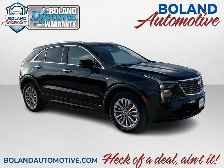 2024 Cadillac XT4 Premium Luxury photo 1