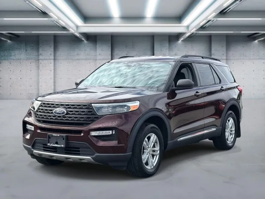 2022 Ford Explorer XLT photo 1