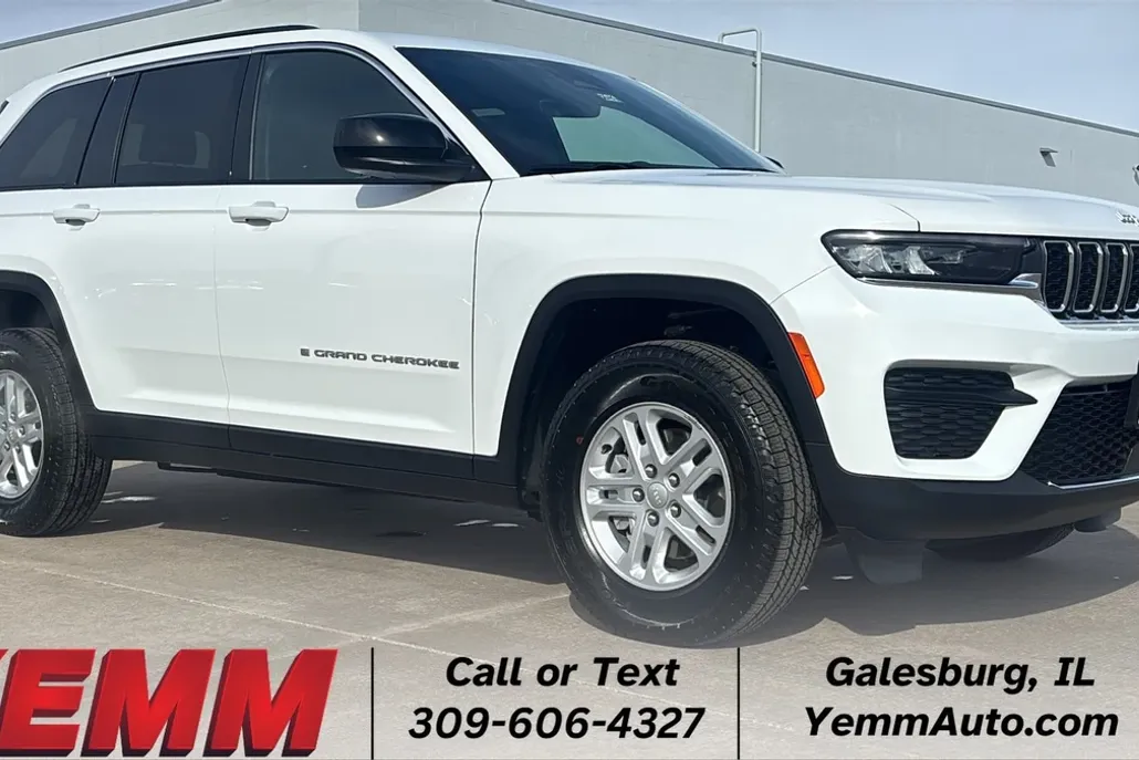 2025 Jeep Grand Cherokee Laredo photo 1