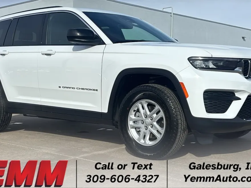 2025 Jeep Grand Cherokee Laredo photo 1