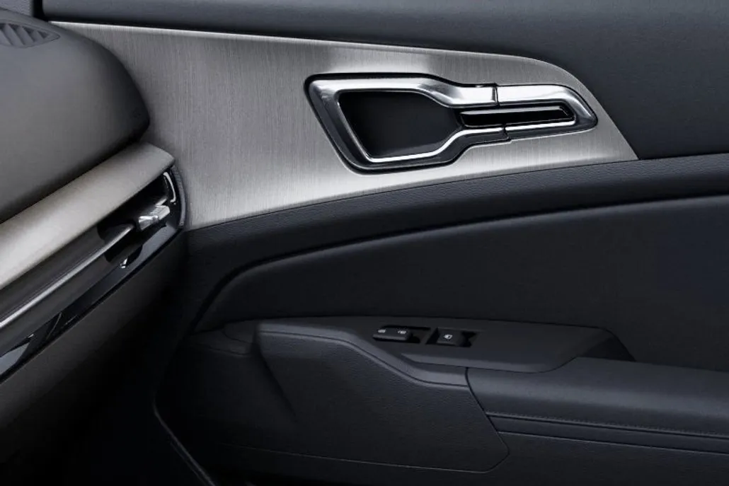 2026 Kia Sportage X-Line photo 1