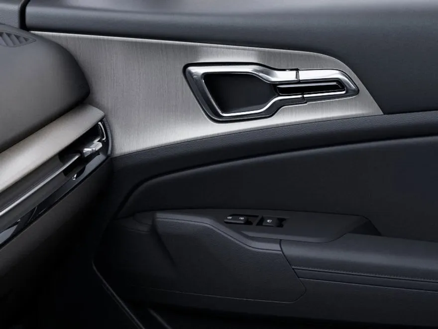2026 Kia Sportage X-Line photo 1
