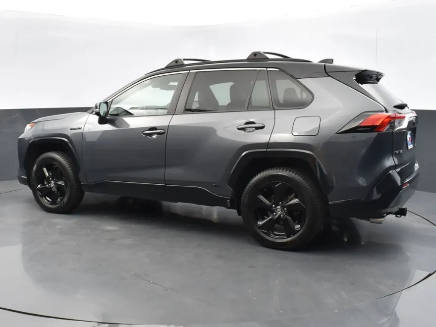 2021 Toyota RAV4 Hybrid XSE photo 2