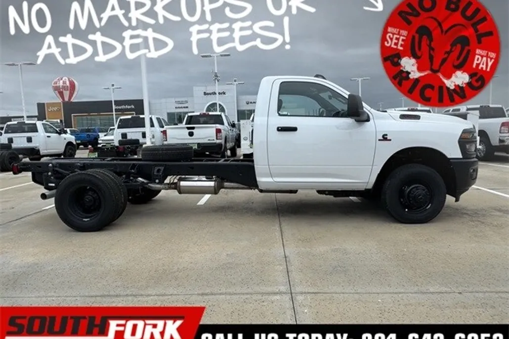 2025 Ram 3500 Tradesman photo 1
