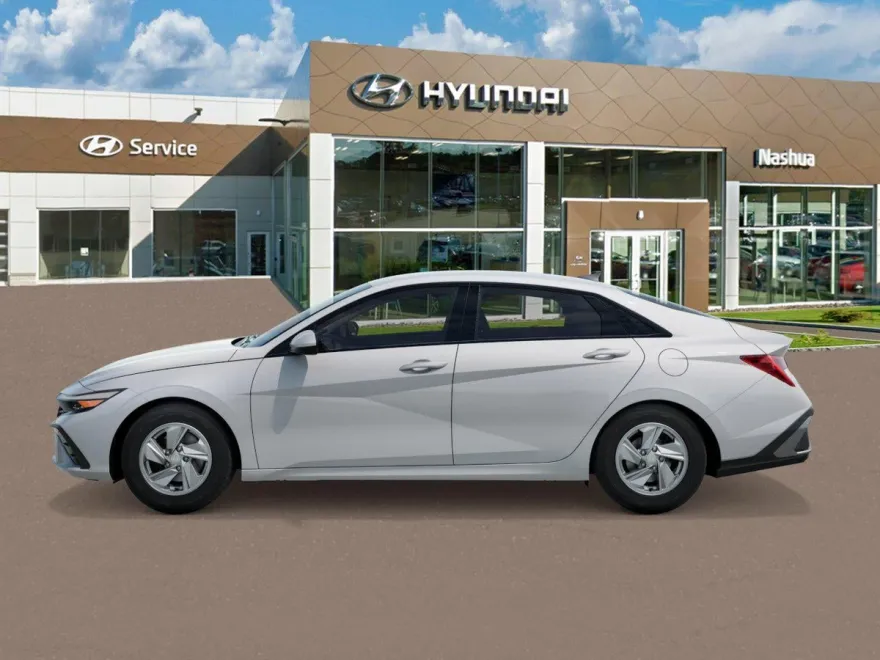 2025 Hyundai Elantra SE photo 1