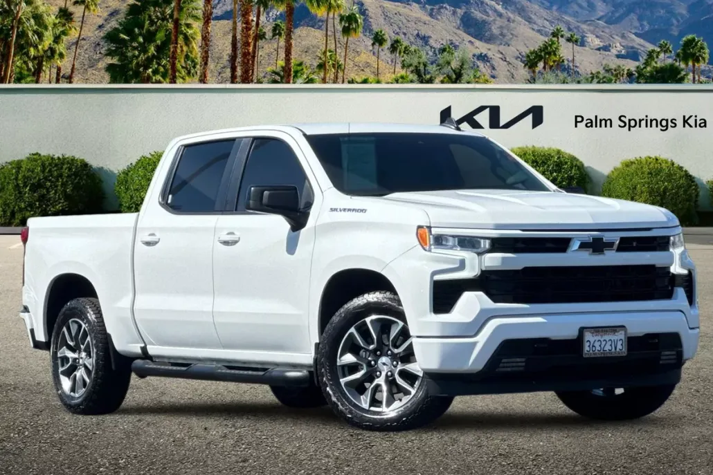 2023 Chevrolet Silverado 1500 RST photo 1