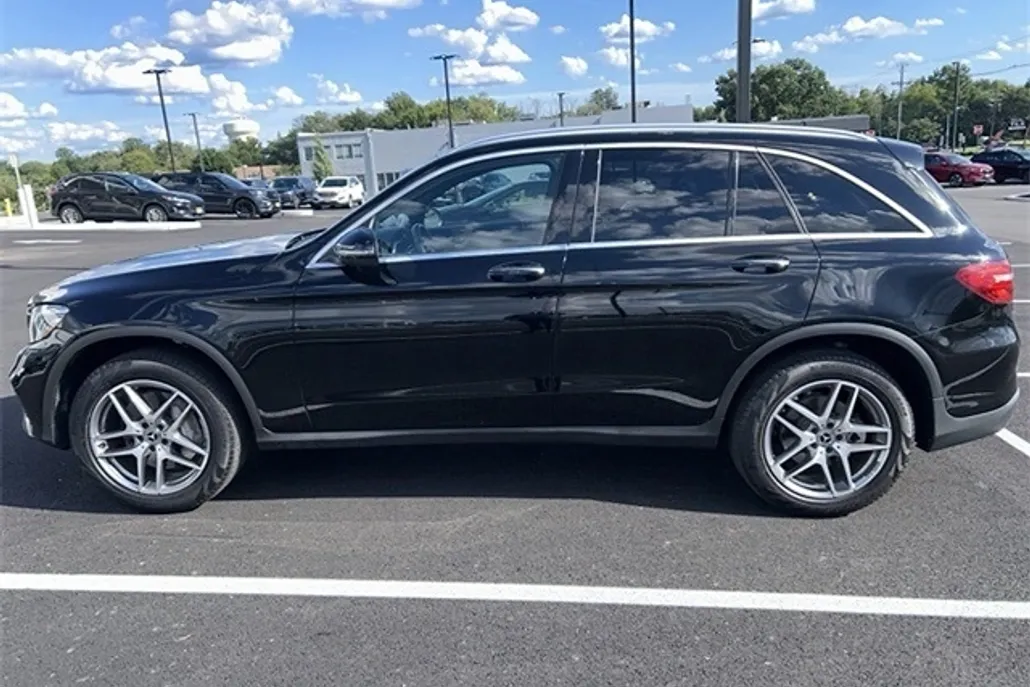 2019 Mercedes Benz GLC 300 4MATIC photo 1