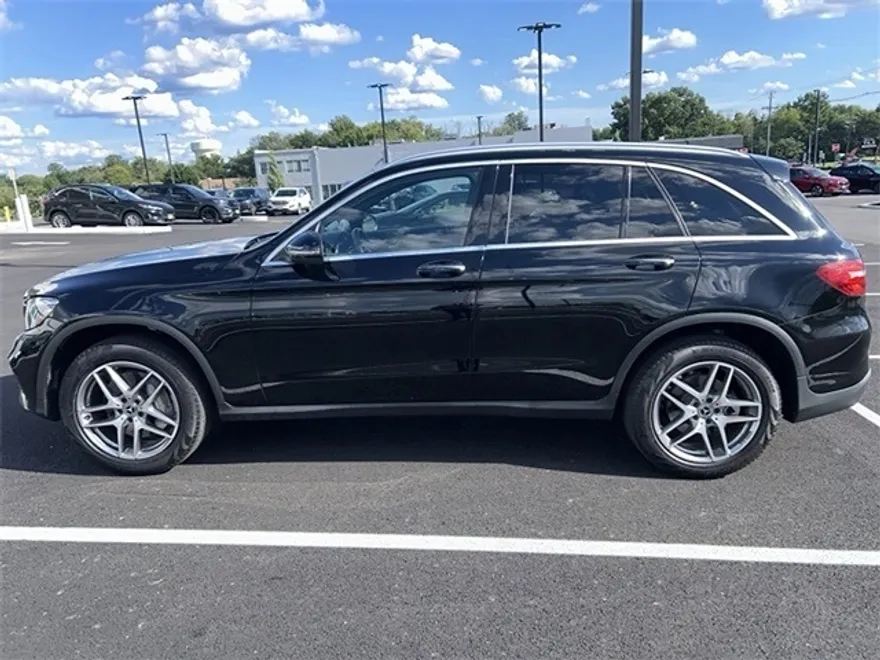 2019 Mercedes Benz GLC 300 4MATIC photo 1