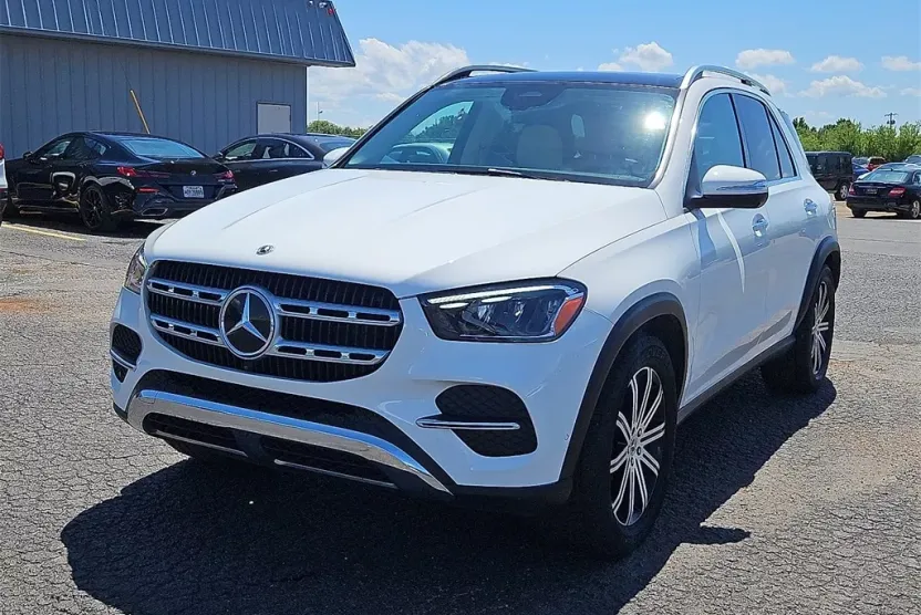 2024 Mercedes Benz GLE 450 4MATIC photo 1