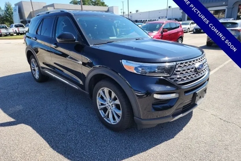 2023 Ford Explorer Limited photo 1