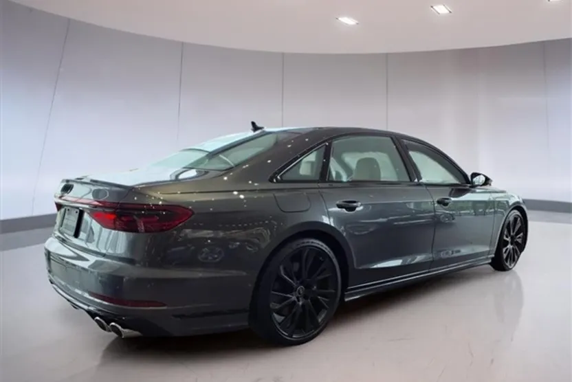 2025 Audi S8 4.0T Quattro photo 1