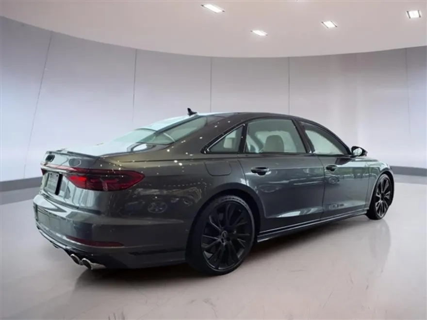 2025 Audi S8 4.0T Quattro photo 1