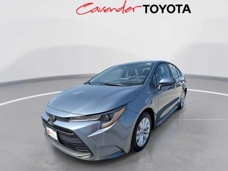 2025 Toyota Corolla LE Premium photo 1