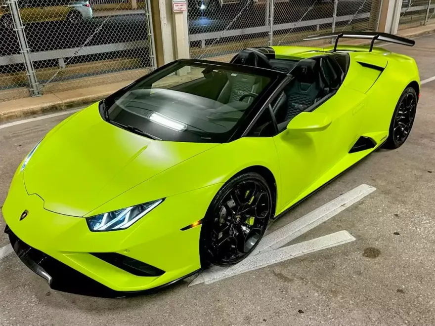 2021 Lamborghini Huracan Evo Spyder photo 1
