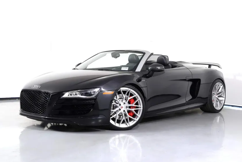 2011 Audi R8 5.2 Quattro Spyder photo 1