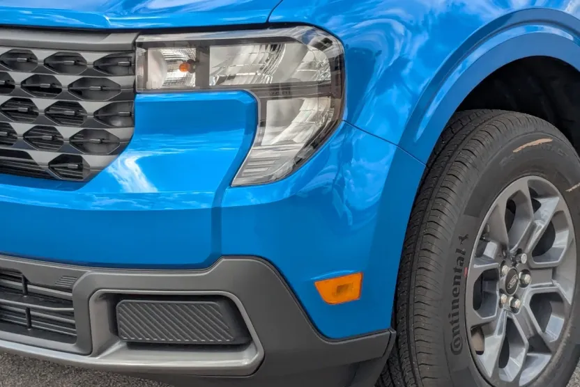 2025 Ford Maverick XLT photo 1