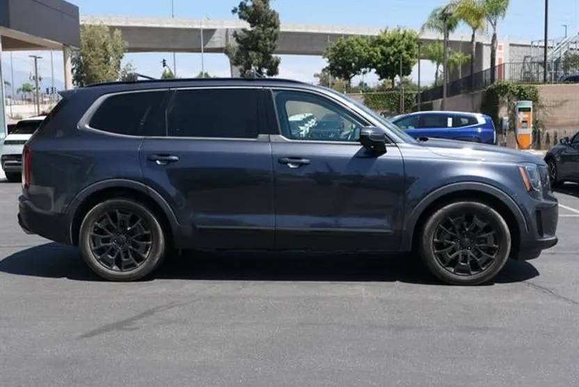 2021 Kia Telluride SX photo 1