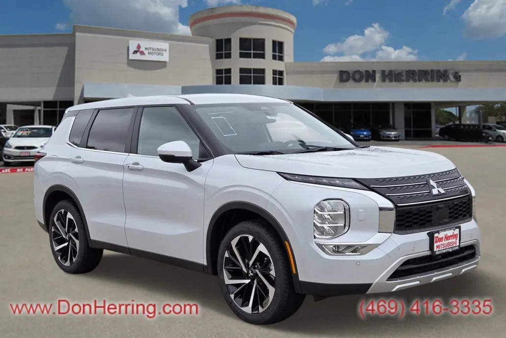 2024 Mitsubishi Outlander SE photo 1