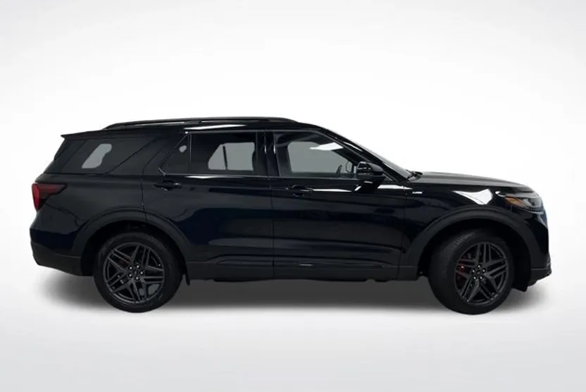 2025 Ford Explorer ST-Line photo 1