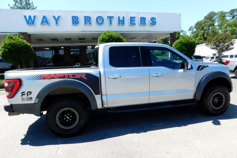 2022 Ford F-150 Raptor photo 1
