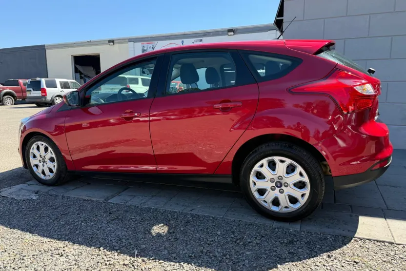2012 Ford Focus SE photo 1