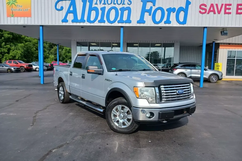 2011 Ford F-150 XLT photo 1