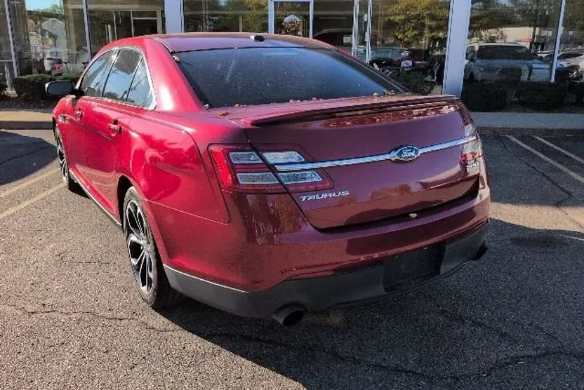 2014 Ford Taurus SHO photo 1