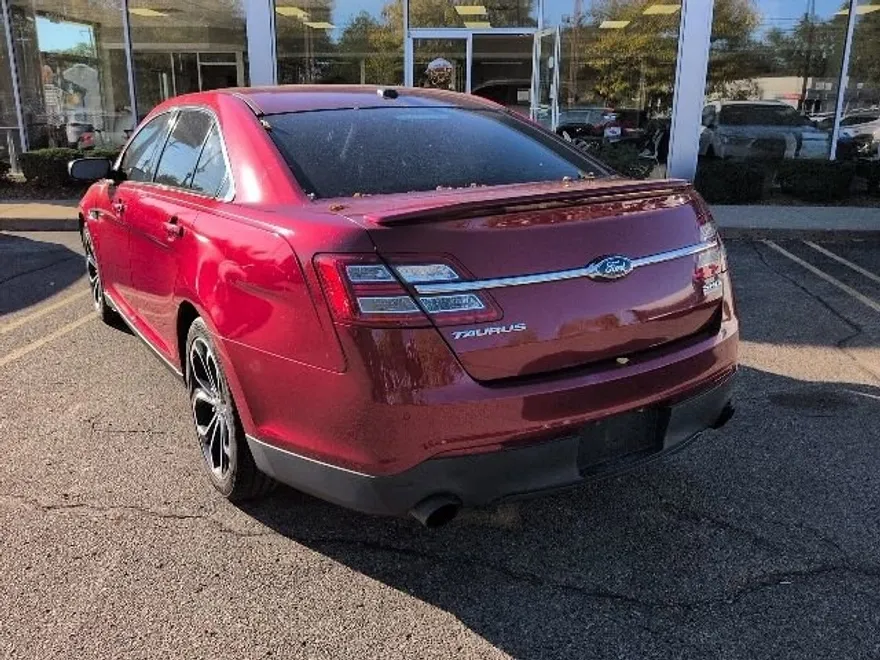 2014 Ford Taurus SHO photo 1