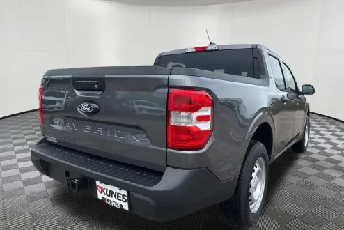 2025 Ford Maverick XL photo 2