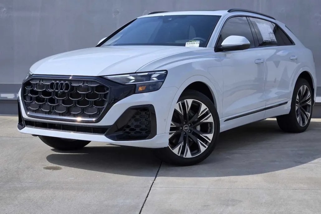 2025 Audi Q8 55 Premium photo 1