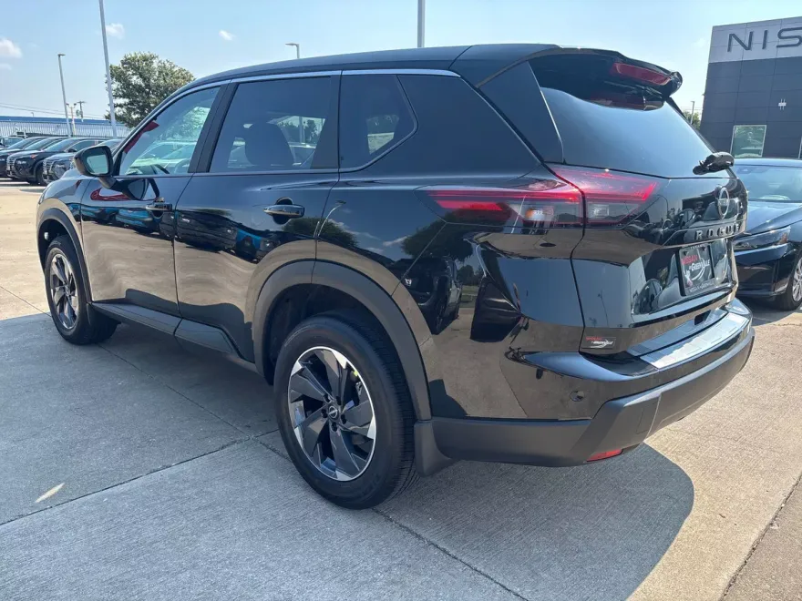 2026 Nissan Rogue SV photo 1