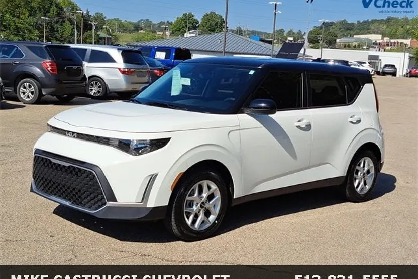 2025 Kia Soul S photo 1