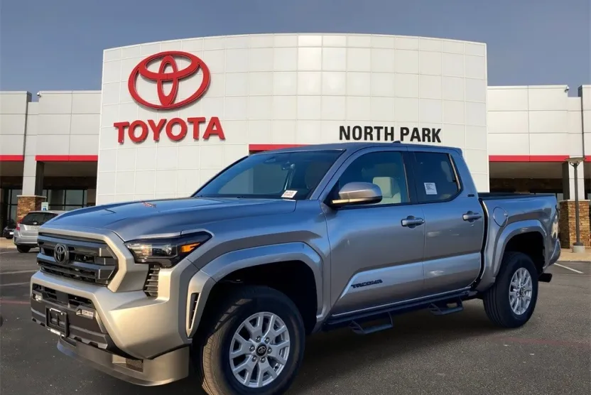2025 Toyota Tacoma SR5 photo 1