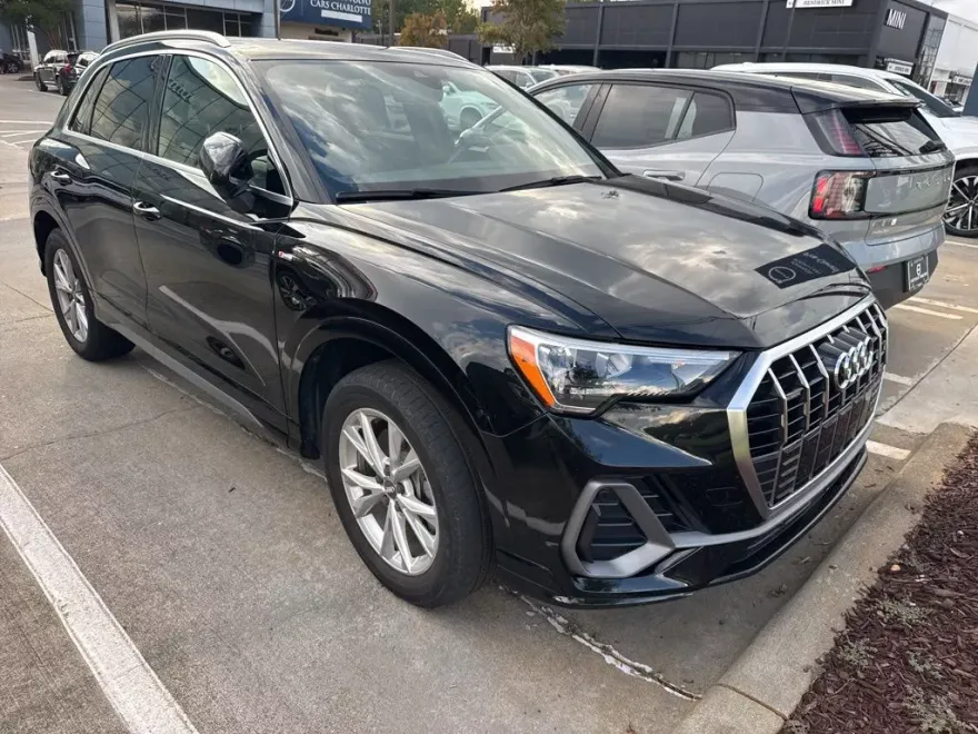 2021 Audi Q3 45 TFSI S line Premium photo 1