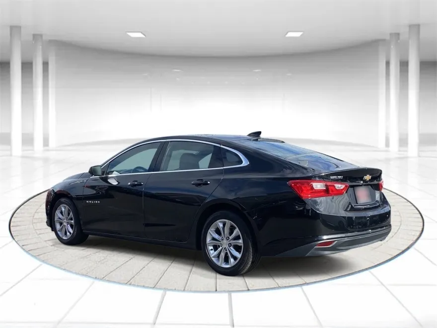 2023 Chevrolet Malibu 1LT photo 1