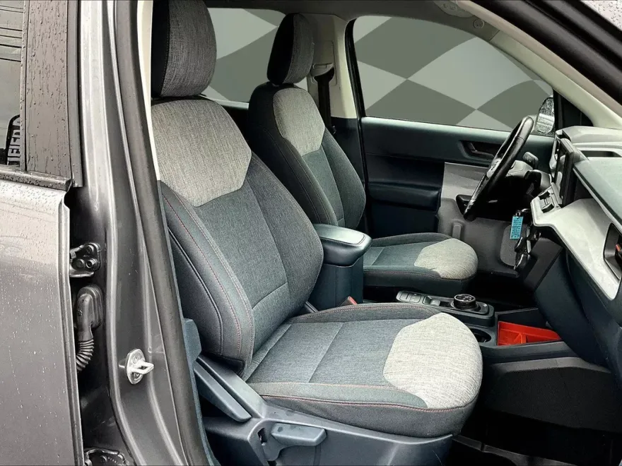 2022 Ford Maverick XLT photo 1