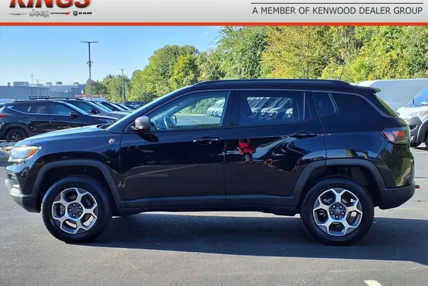 2022 Jeep Compass Trailhawk photo 1