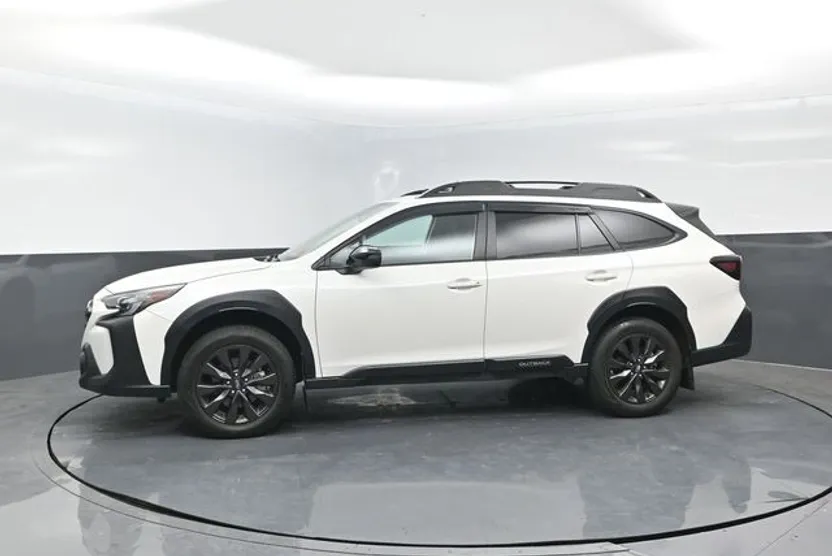2025 Subaru Outback Onyx Edition photo 1