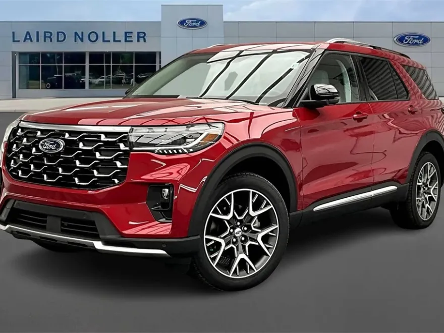 2025 Ford Explorer Platinum photo 1