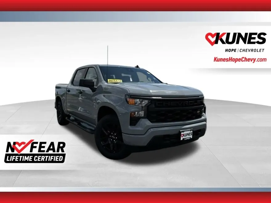 2025 Chevrolet Silverado 1500 Custom photo 1